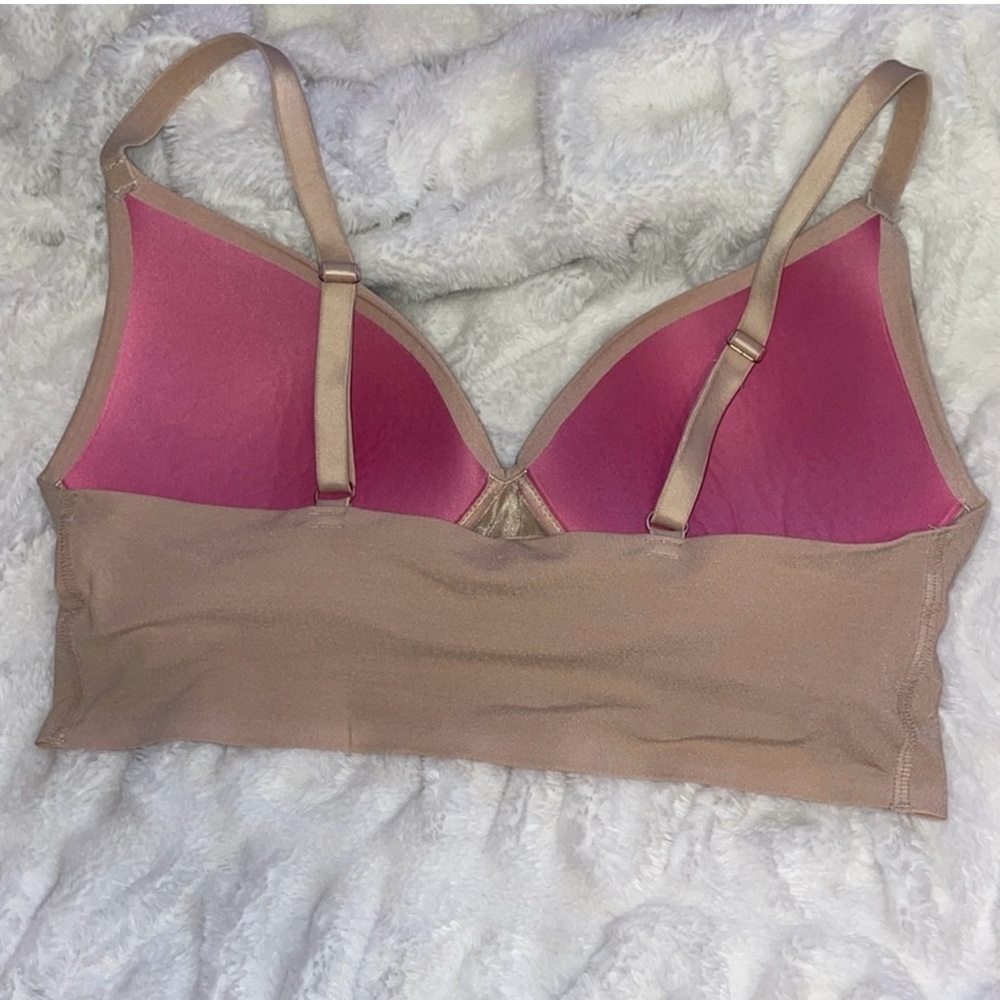 Victorias Secret Wireless Push-up Bra